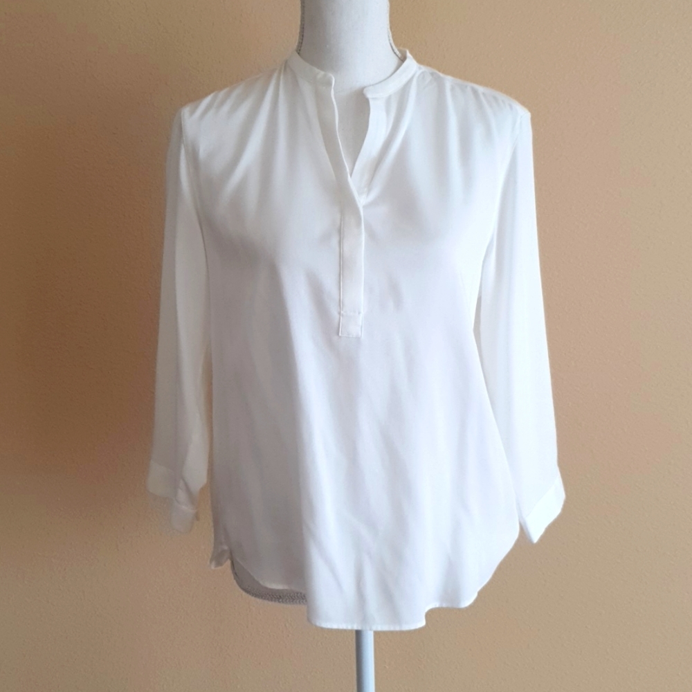Uniqulo white long sleeve blouse womens